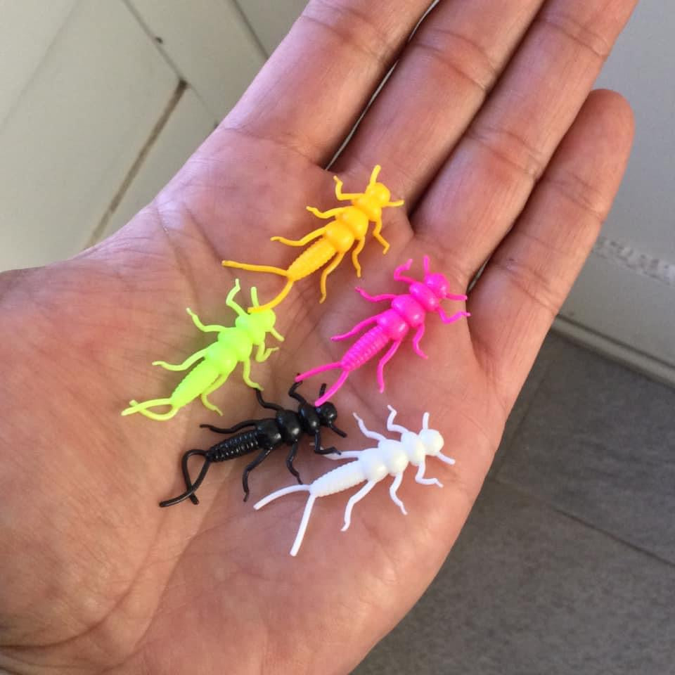 10p 1.3in "Floating Trout Flys” 2 of each color